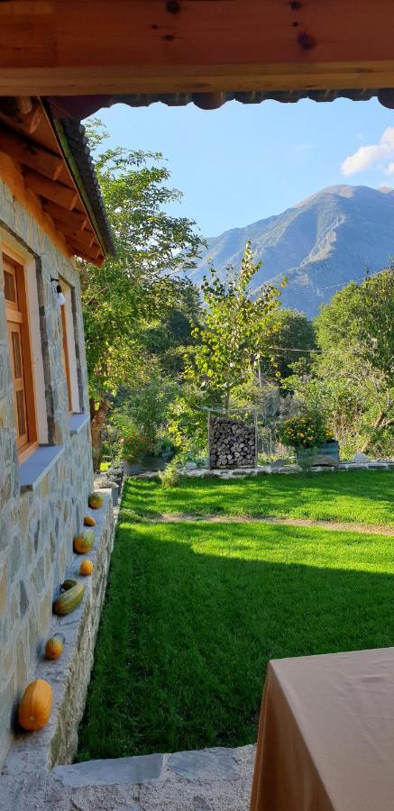 Bujtina Peshtan Guesthouse&Camping Tepelene ภายนอก รูปภาพ