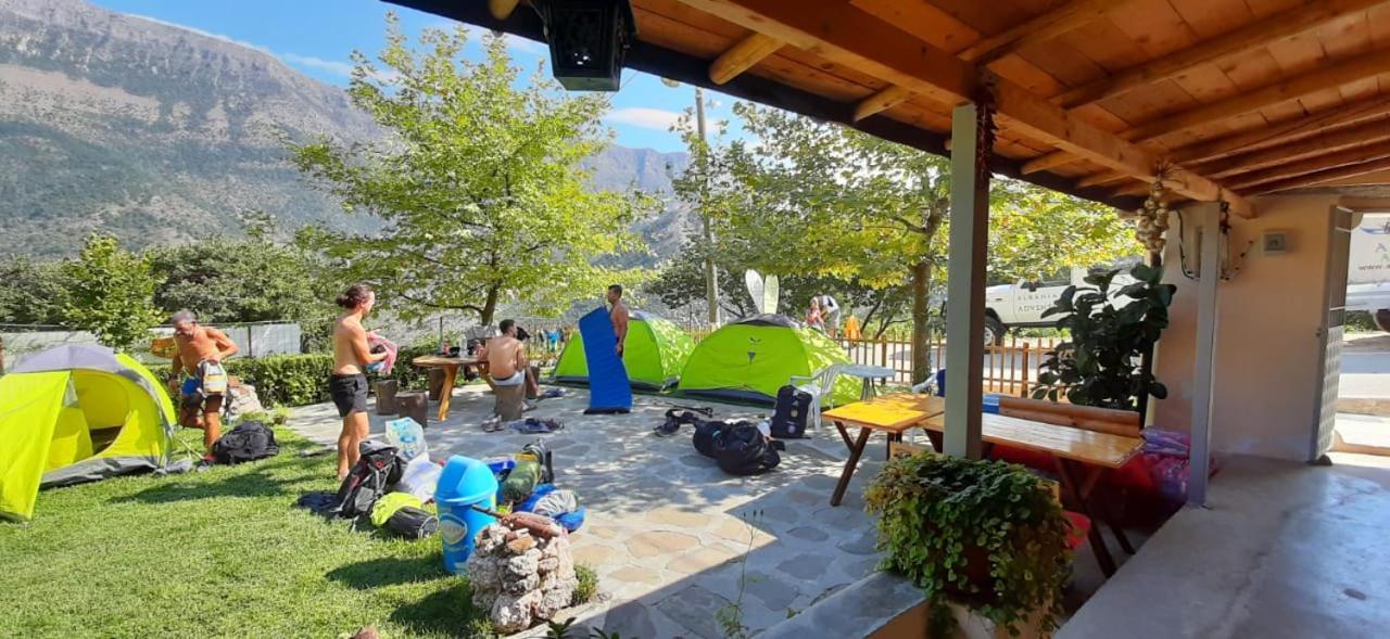 Bujtina Peshtan Guesthouse&Camping Tepelene ภายนอก รูปภาพ