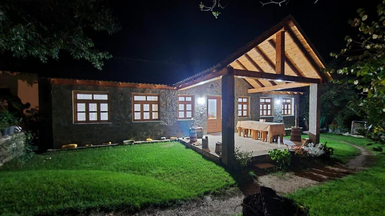 Bujtina Peshtan Guesthouse&Camping Tepelene ภายนอก รูปภาพ
