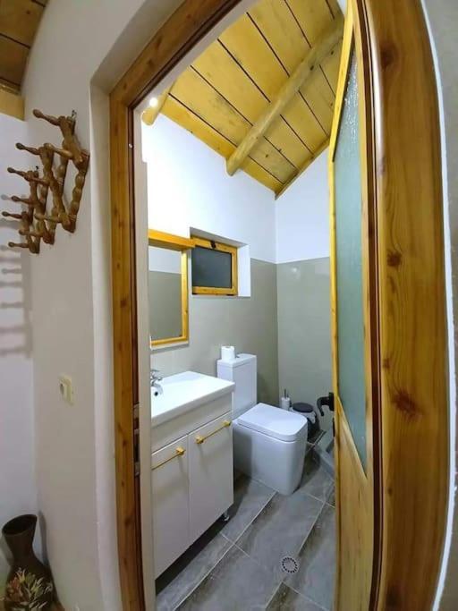 Bujtina Peshtan Guesthouse&Camping Tepelene ภายนอก รูปภาพ