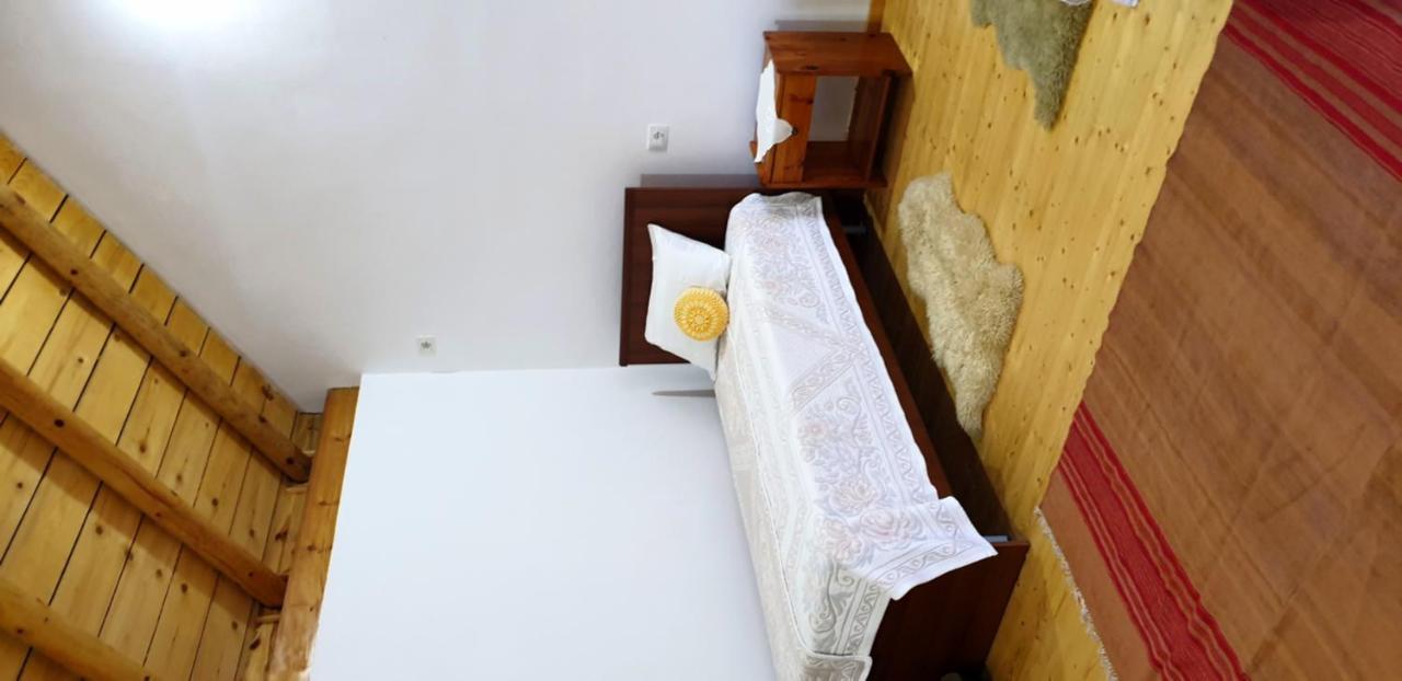 Bujtina Peshtan Guesthouse&Camping Tepelene ภายนอก รูปภาพ