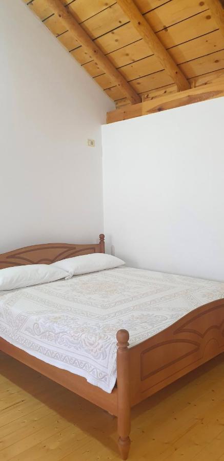 Bujtina Peshtan Guesthouse&Camping Tepelene ภายนอก รูปภาพ