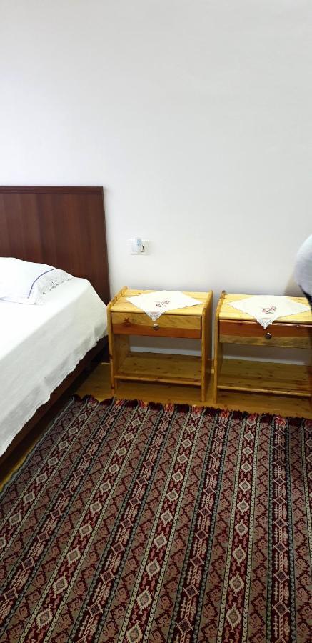 Bujtina Peshtan Guesthouse&Camping Tepelene ภายนอก รูปภาพ
